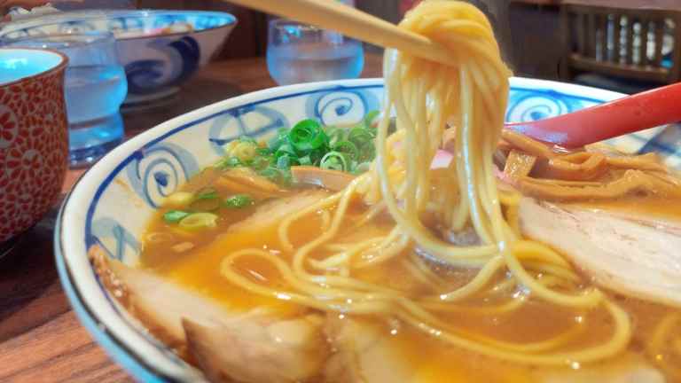 中華そばの麺の写真