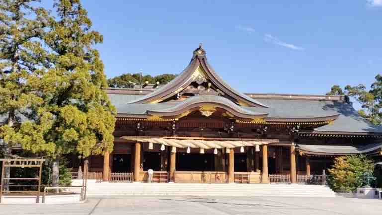 寒川神社の御社殿