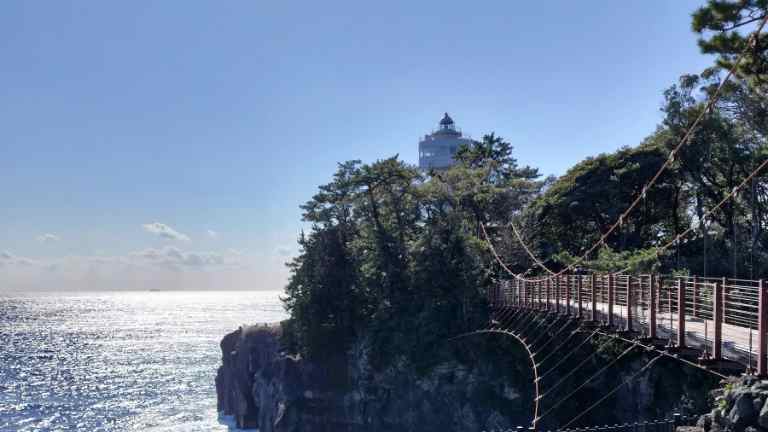 城ケ崎海岸の門脇吊橋