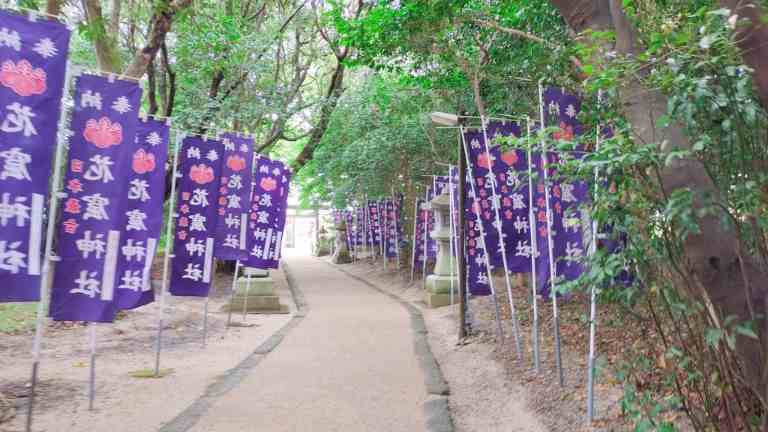 花の窟神社参道