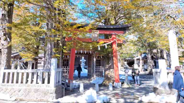 忍野八海浅間神社鳥居