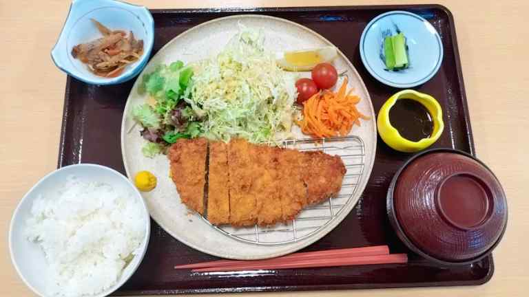 ロースカツ定食