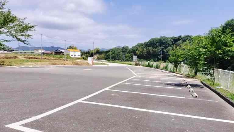 鮎屋の滝駐車場