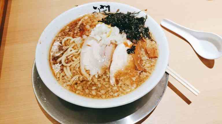 燕三条背脂ラーメン