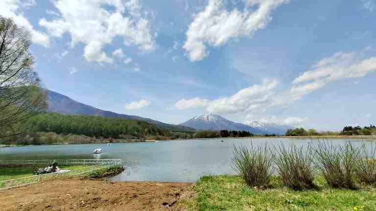 飯綱高原にある霊仙寺湖