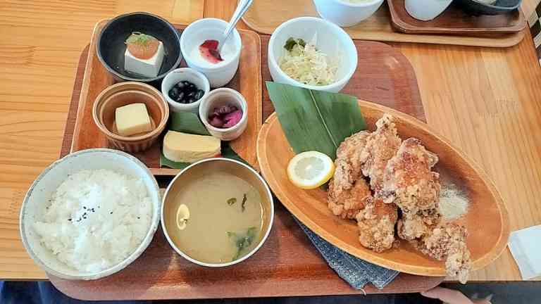 鶏のからあげ定食