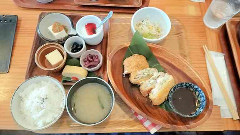 チーズIN豚カツ定食