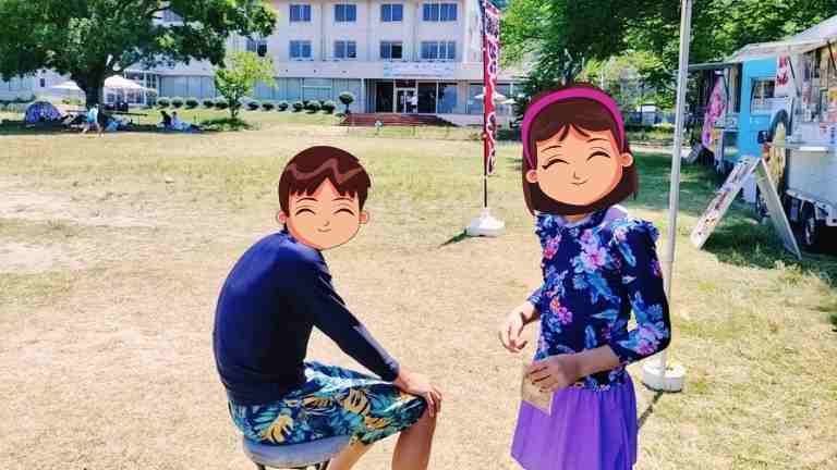 注文したものを待っている様子