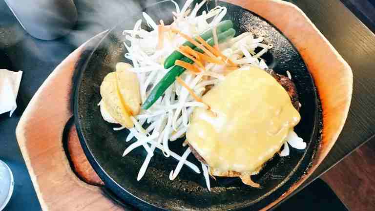 チーズハンバーグ